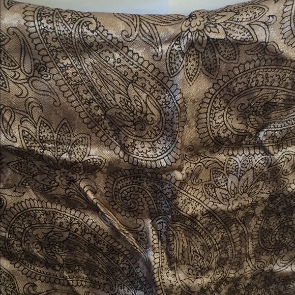 AGT Brown Paisley scarf - Picture 7 of 7